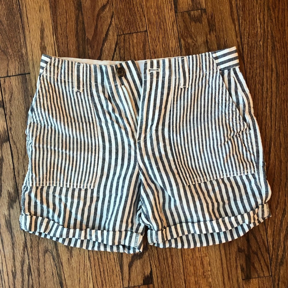 GAP Striped 5” shorts